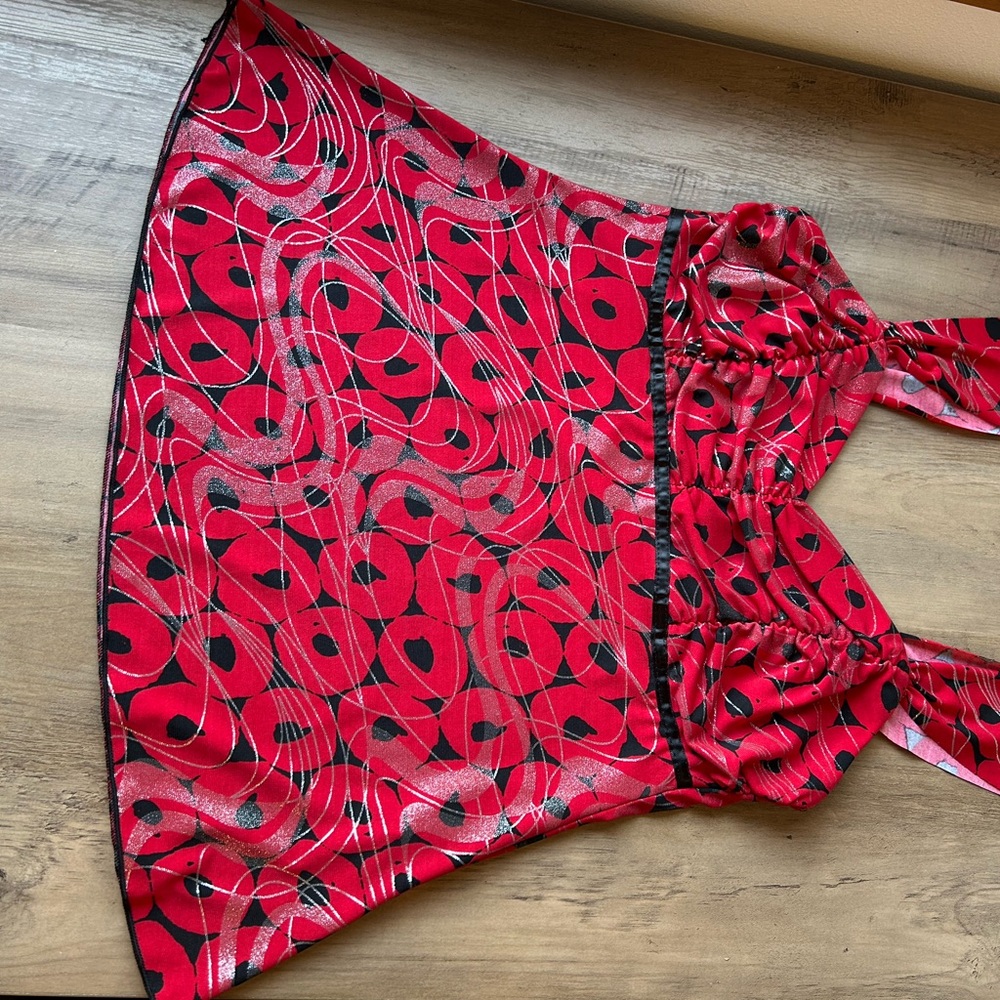 Chic Red and Black Patterned Top